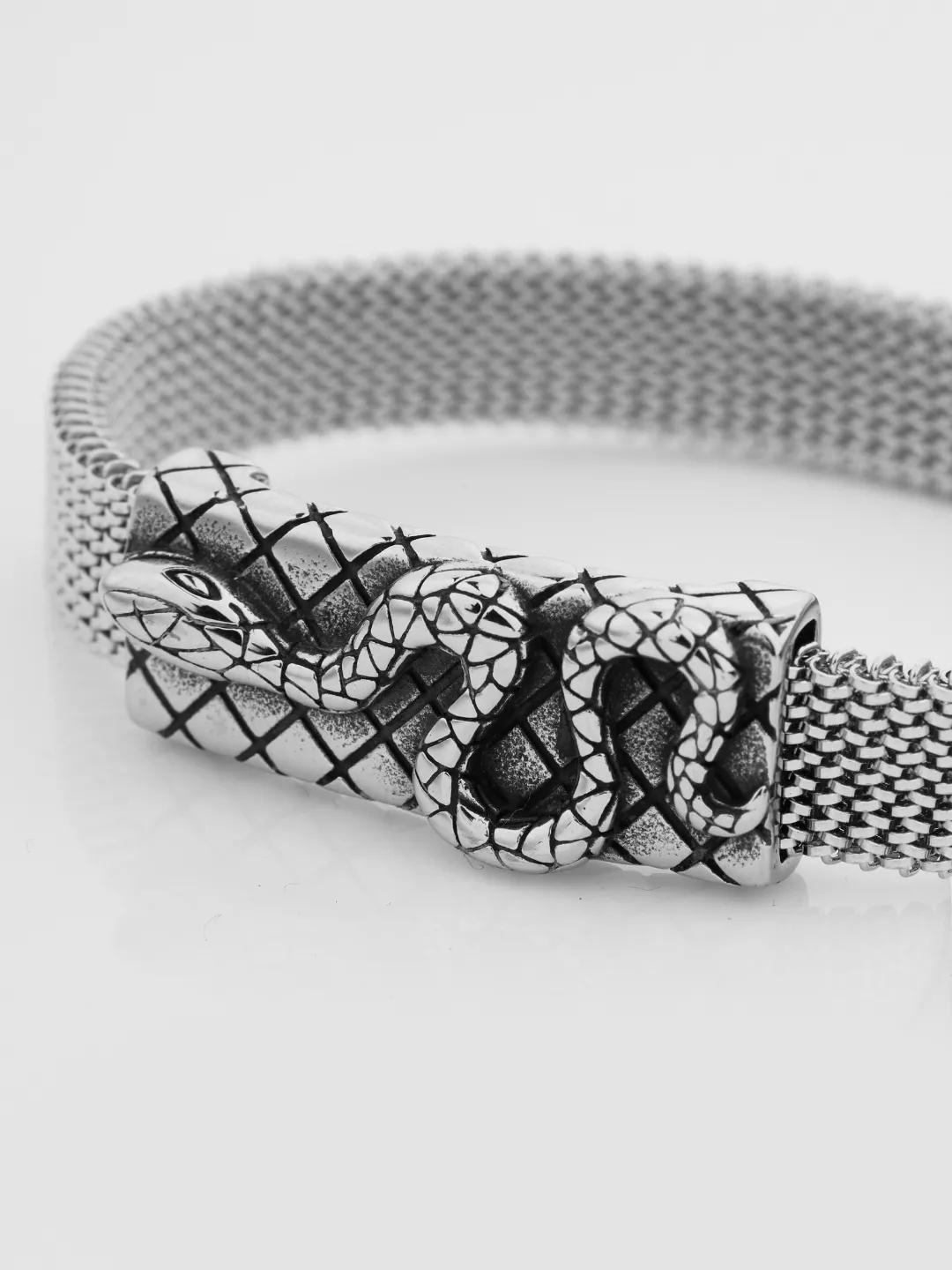 Bottom View of Platinum Naga Kada