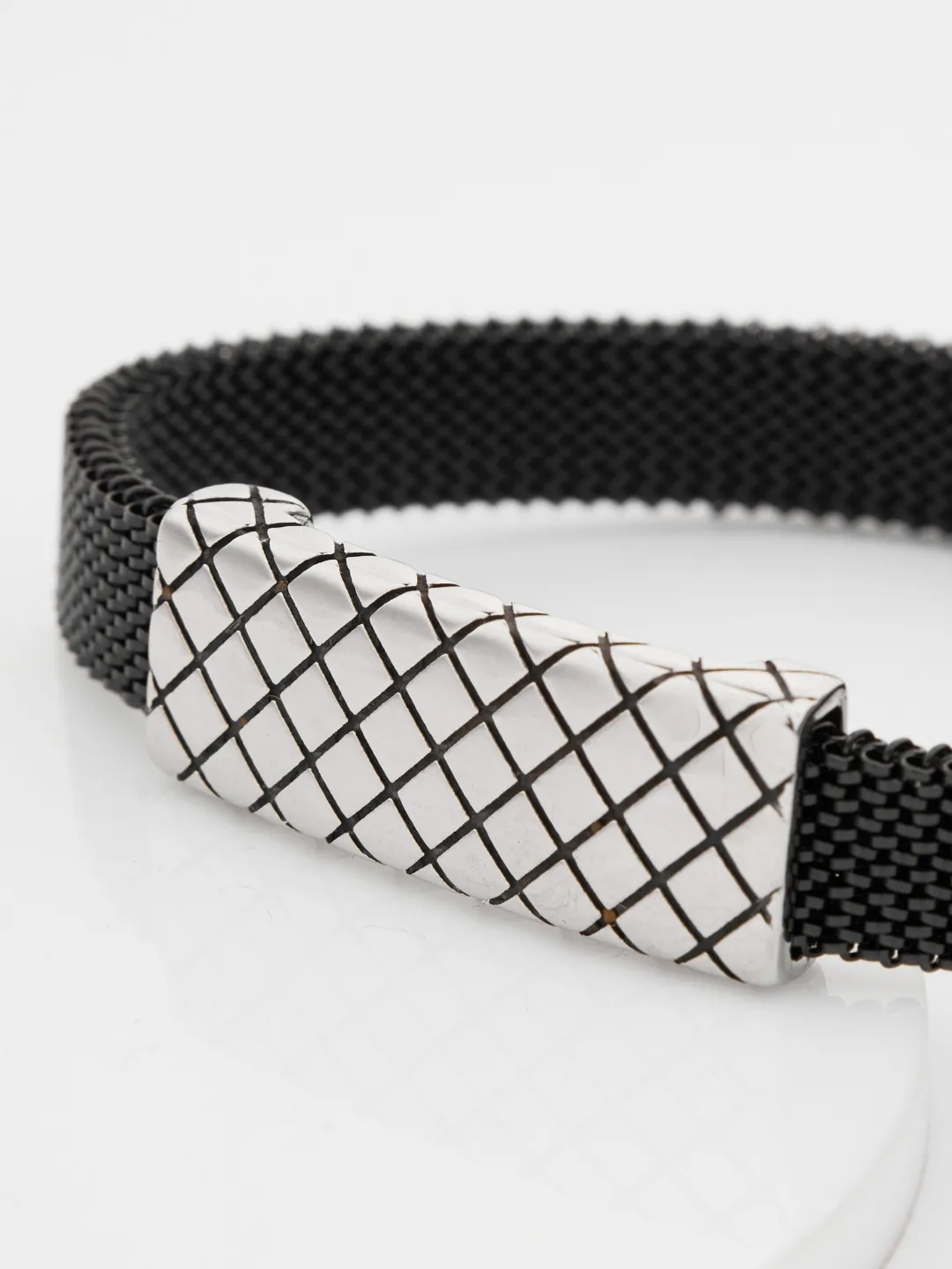 Bottom View of Classic Gridlock Bracelet