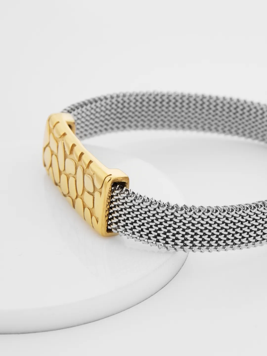 Bottom View of Twin Shades Vipera Bracelet