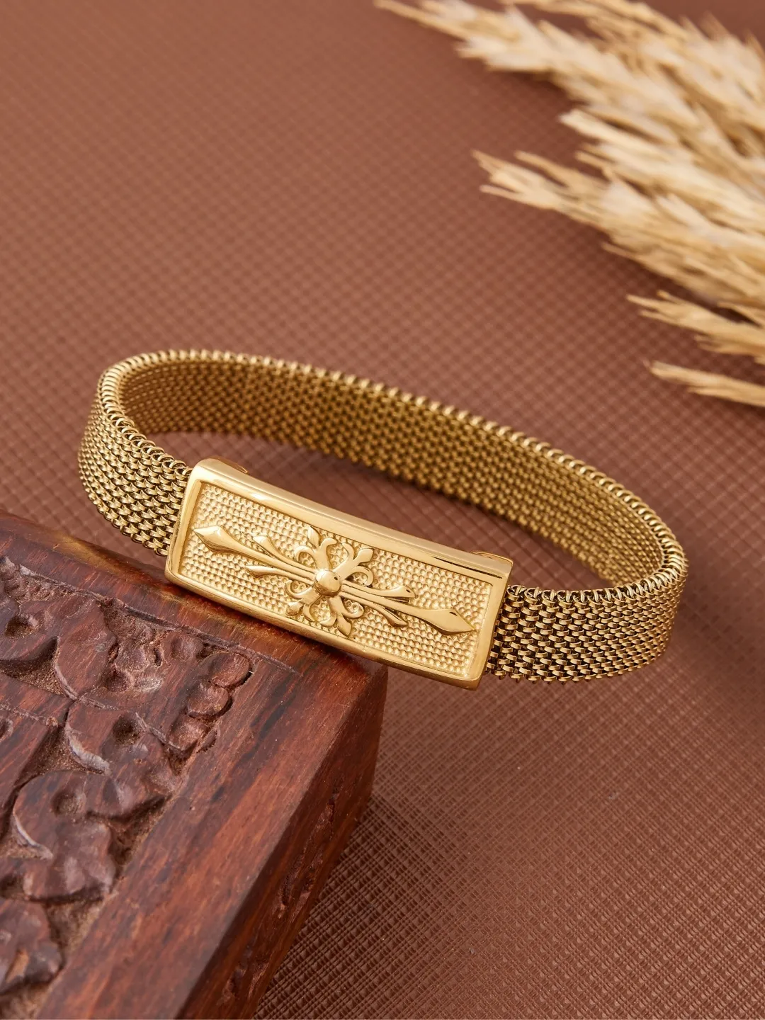 Back Image of Lykos Cuff
