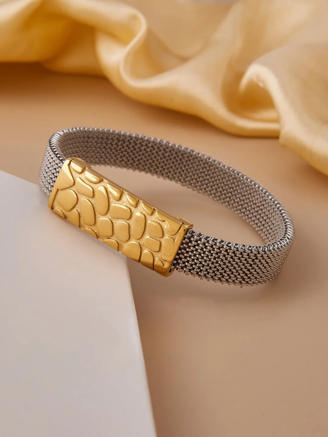 Back Image of Twin Shades Vipera Bracelet