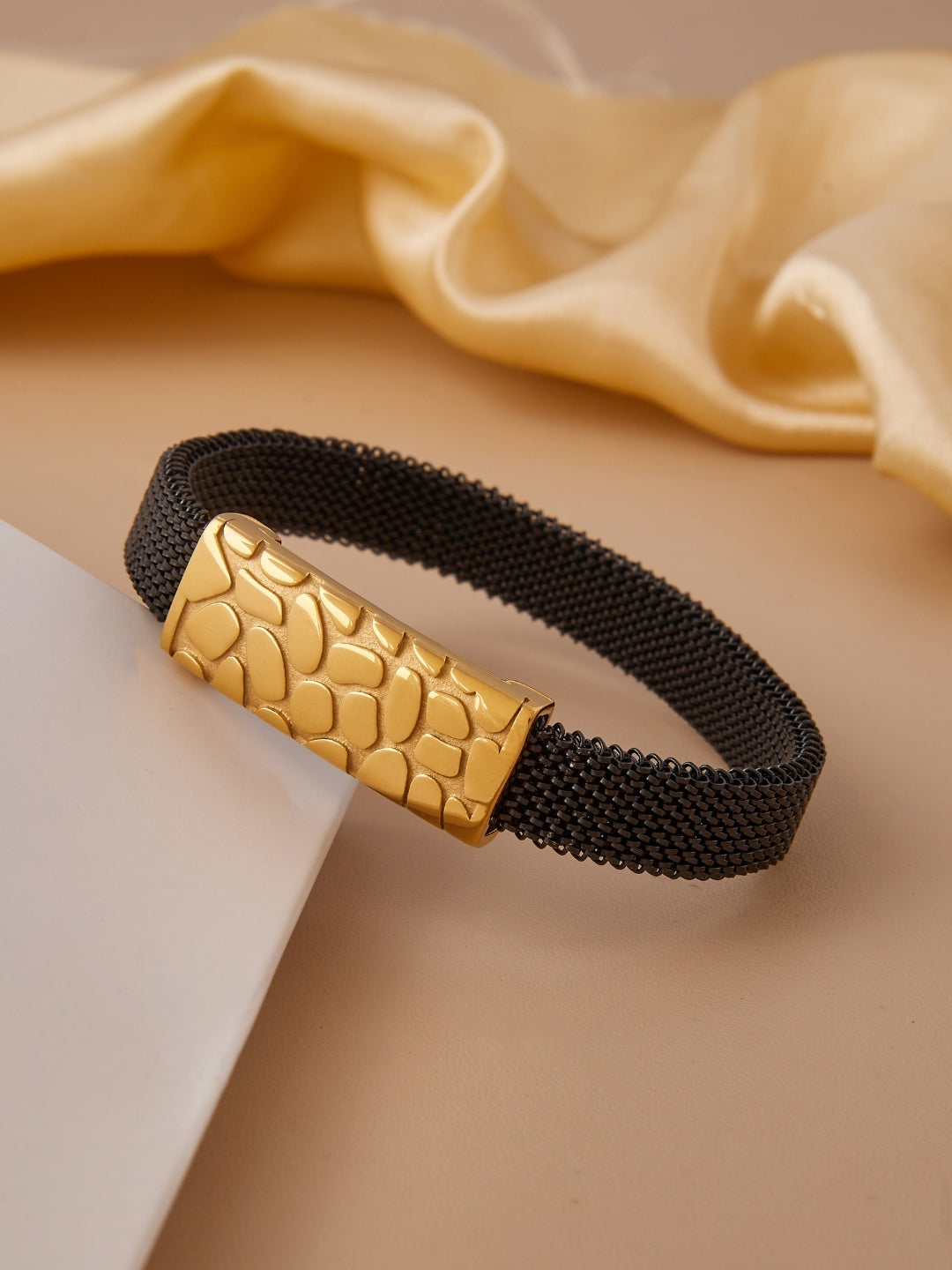 Vipera Bracelet in Platinum