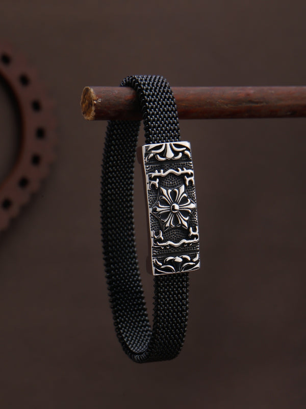 Floralis Noir Bracelet