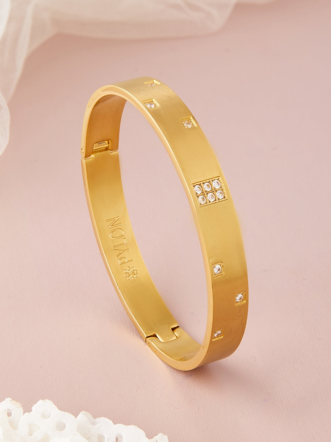 Gold Vintage kada