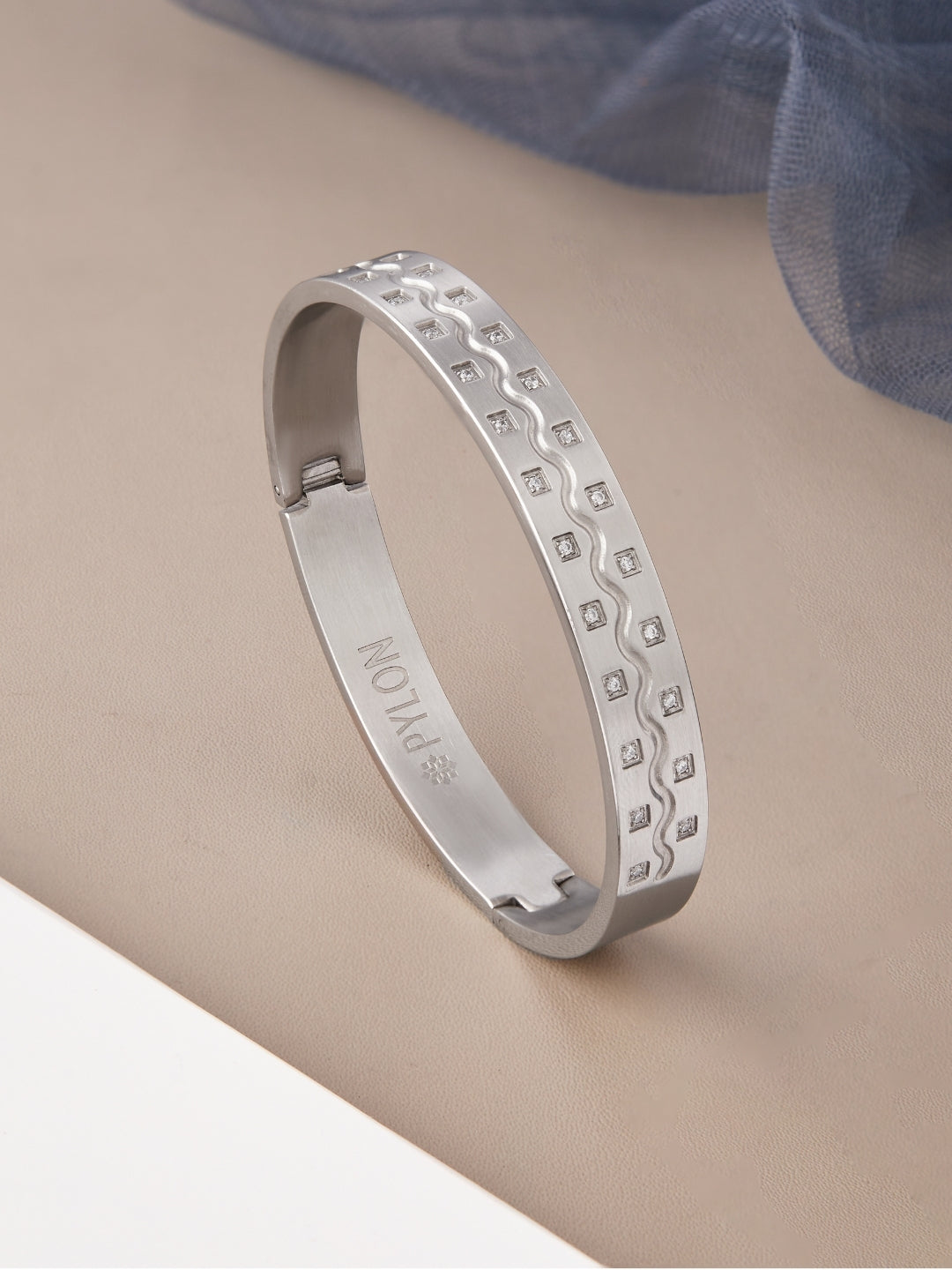 Nautica Band
