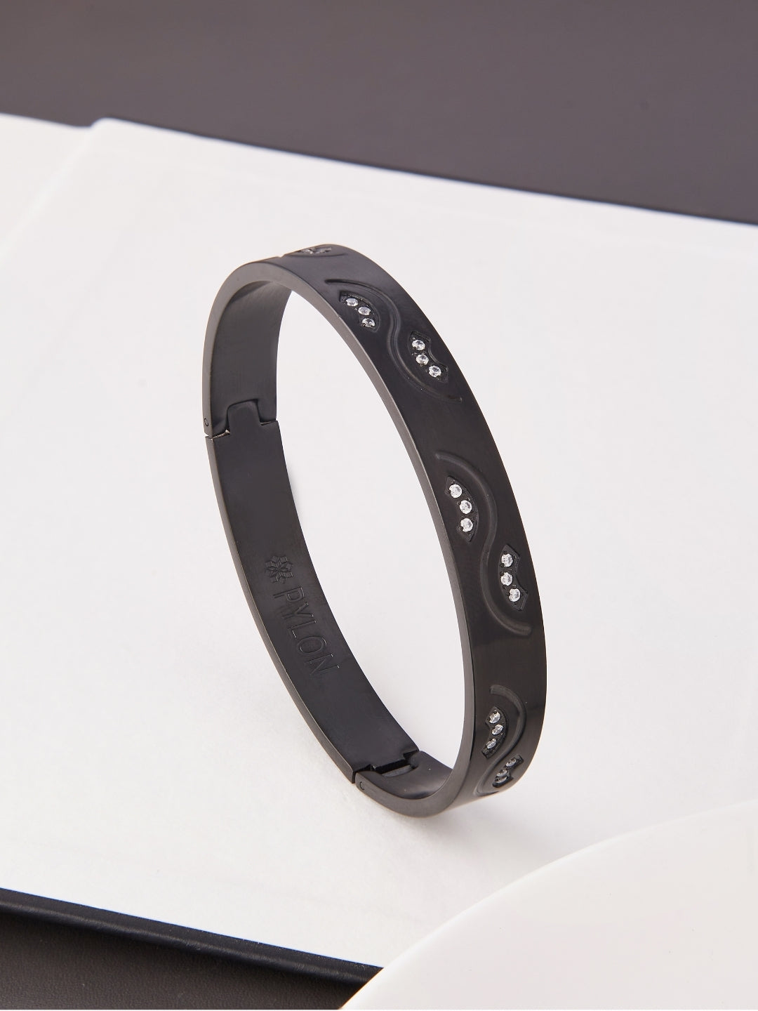 Urbane Cuff Noir