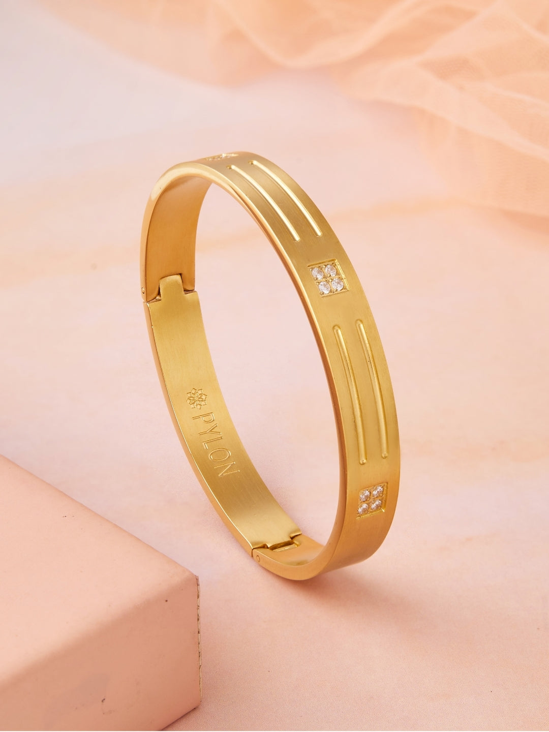 Gold Earth Homme Cuff